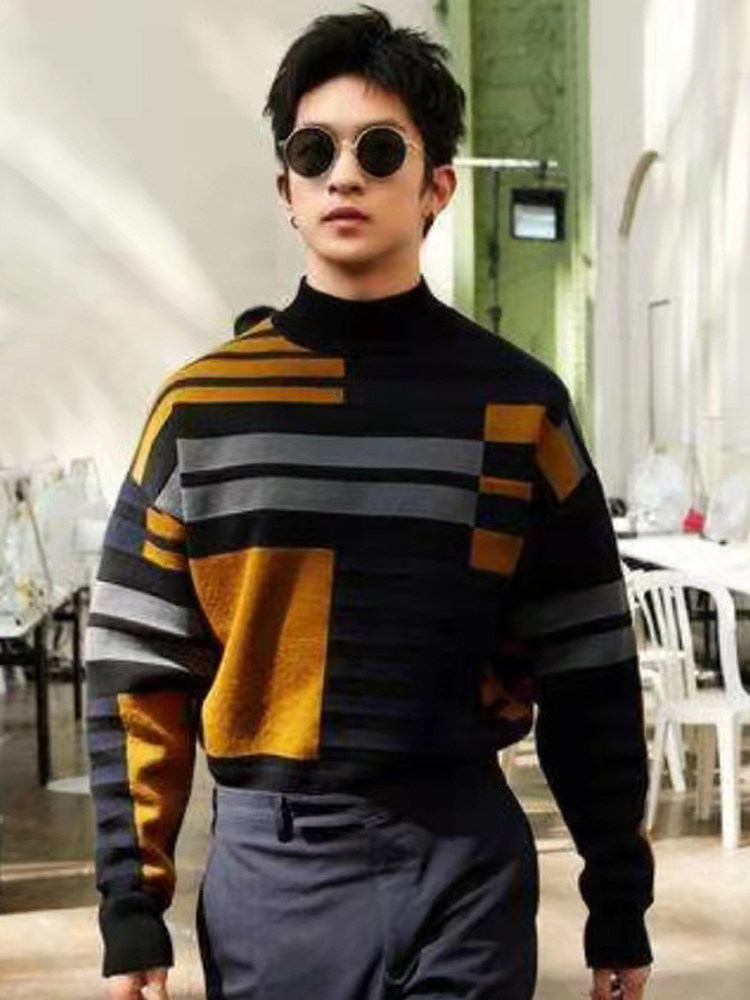 겨울 유행 브랜드 패션쇼 스타일 남성용 고급 캐시미어 스웨터 100 퓨어 캐시미어 라운드 넥 남성용 패셔너블 대비 스트라이프 스웨터