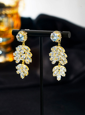 2025新款轻奢法式气质重工时尚闪钻耳环精致优雅宴会高级耳环