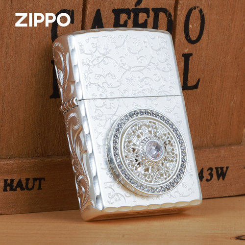 ZIPPO手雕咬边繁花心动罗盘