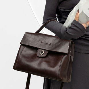 CCAMO包包女款轻奢小众超好看斜挎小包包日常通勤百搭真皮单肩包