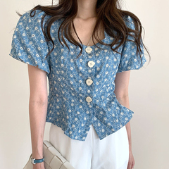 Korean chic minority retro square collar slim short single breasted embroidered pattern Bubble Sleeve Shirt Top