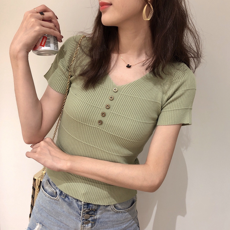 新款夏季修身顯瘦短款紐扣領短袖針織衫上衣女