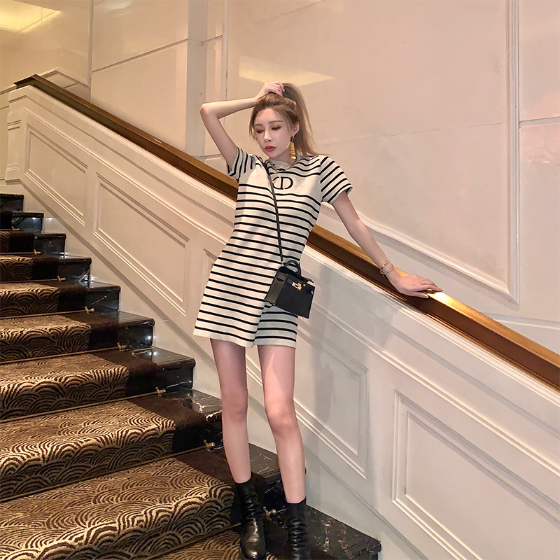 Striped short sleeve dress short slim T-shirt skirt temperament net red goddess simple advanced feeling