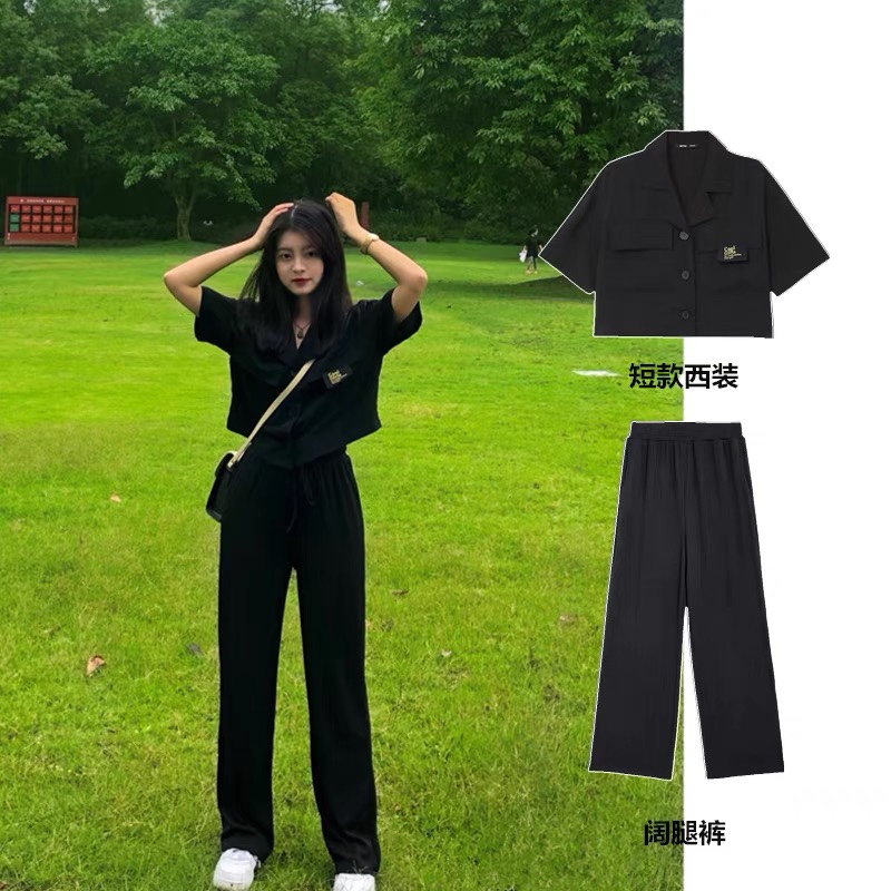 Summer can be salt and sweet, cool girls wear light cooked wind, western style short street jacket, wide leg pants, two suits.