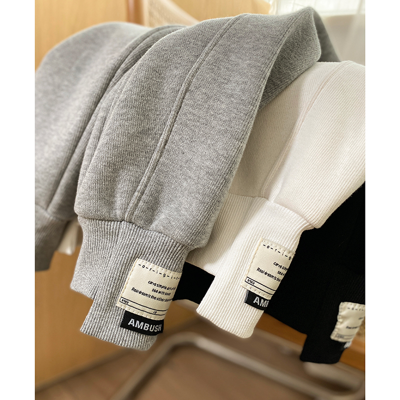 New fish scale leisure sports pants in spring