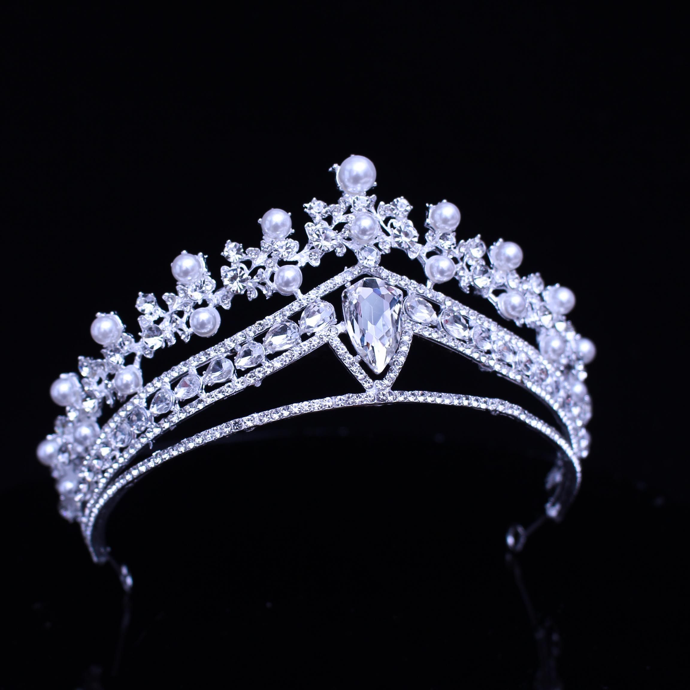 新品法式雪白珍珠新娘皇冠合金钻石效果水钻王冠结婚礼服表演头饰