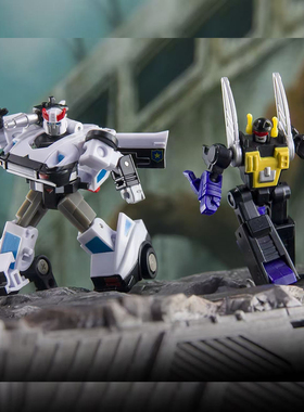 预定包邮 吴医生 DWE43警车 DWE44机器昆虫反冲 极小比例变形玩具