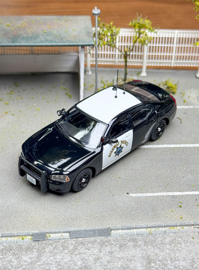 Rollin 1:64 道奇战马 黑白CHP北极熊战马合金汽车模型