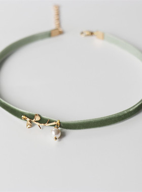 显白秋冬苔绿珍珠坠choker细项圈