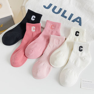 韩国粉色袜子女短袜春夏纯棉C字母中短筒袜ins潮学院风白色运动袜