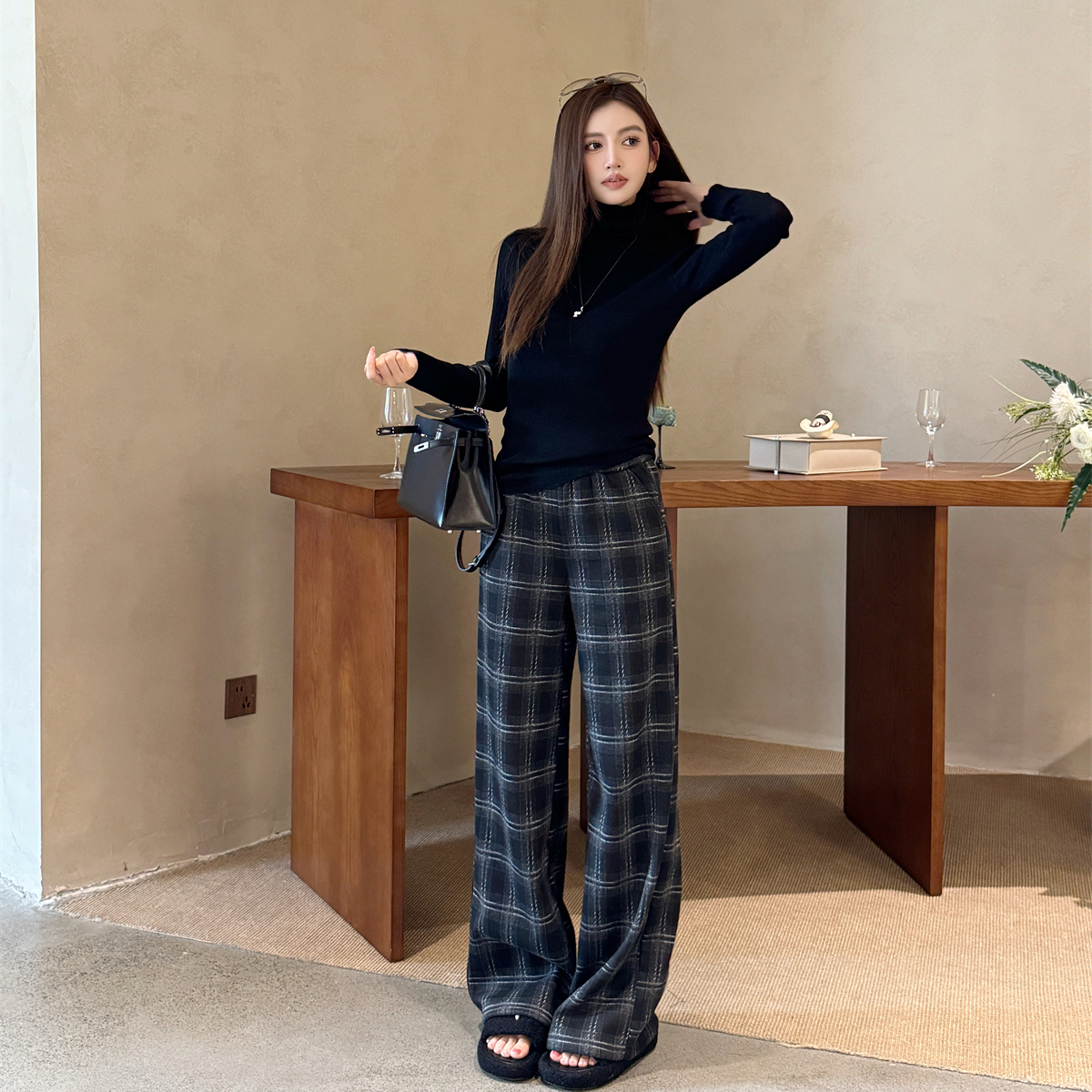 松紧高腰休闲百搭加绒格子阔腿裤