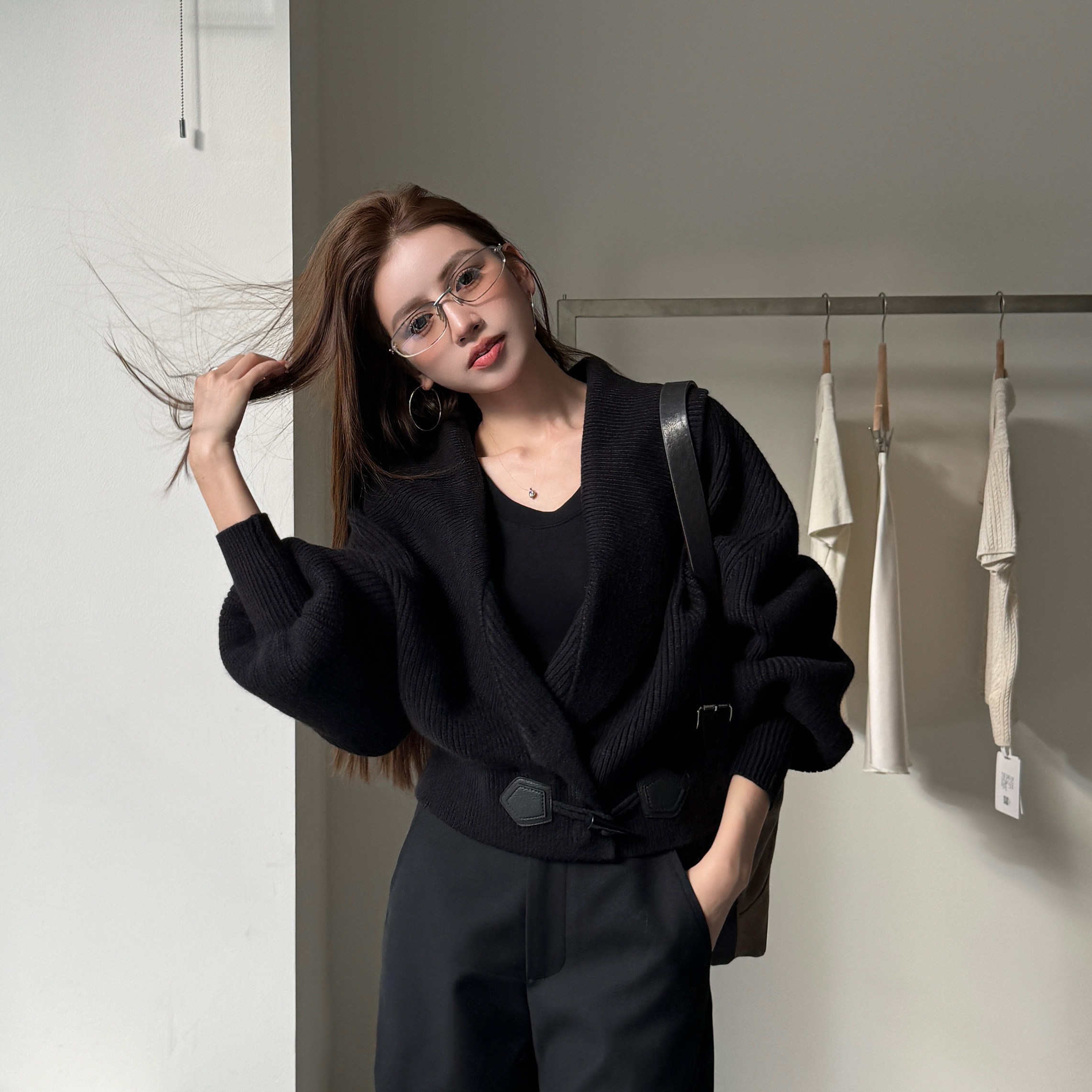 翻领灯笼袖宽松加厚毛衫短外套图片