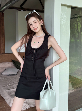 浅布调 U领镂空性感黑色背心裙子天丝连衣裙显瘦设计夏季法式短裙