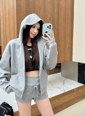 浅布调慵懒风灰色宽松连帽卫衣套女美式休闲拉链开衫+短裤两件套