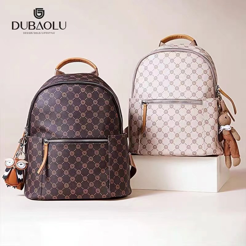 都宝路潮流百搭日常通勤复古印花兔子猫头鹰挂件大容量双肩包