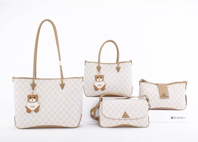 都宝路新款印花女包时尚百搭单肩斜挎小方包包高级感洋气腋下包