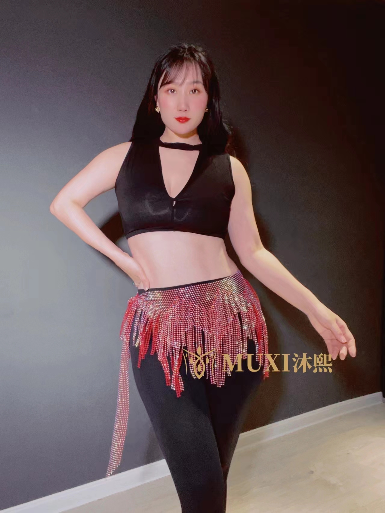 沐熙佳星芒款流苏臀巾亮钻腰链