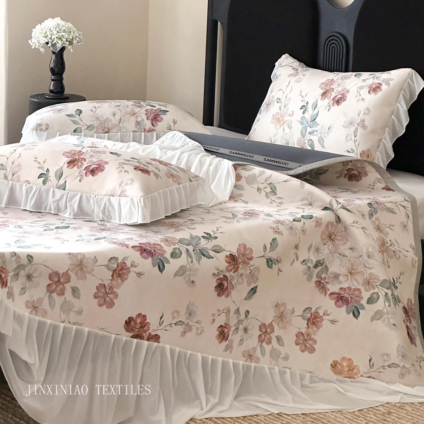 金喜鸟家纺法式公主风床裙款冰丝凉席夏季可机洗a类母婴级1米5x2m