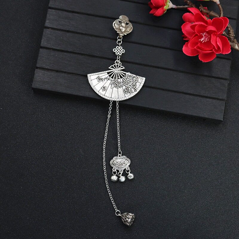 중국 스타일 복고풍 매화 팬 브로치 여성 CHEONGSAM 옆을 터 놓은 부분 버클 벨 술 펜던트 HANFU 핀 미아오 실버 액세서리