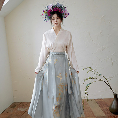 新中式国风马面裙枕梦村庄