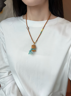 天然橄榄核米珠项链 3mm 搭配老山檀小熊 DM152