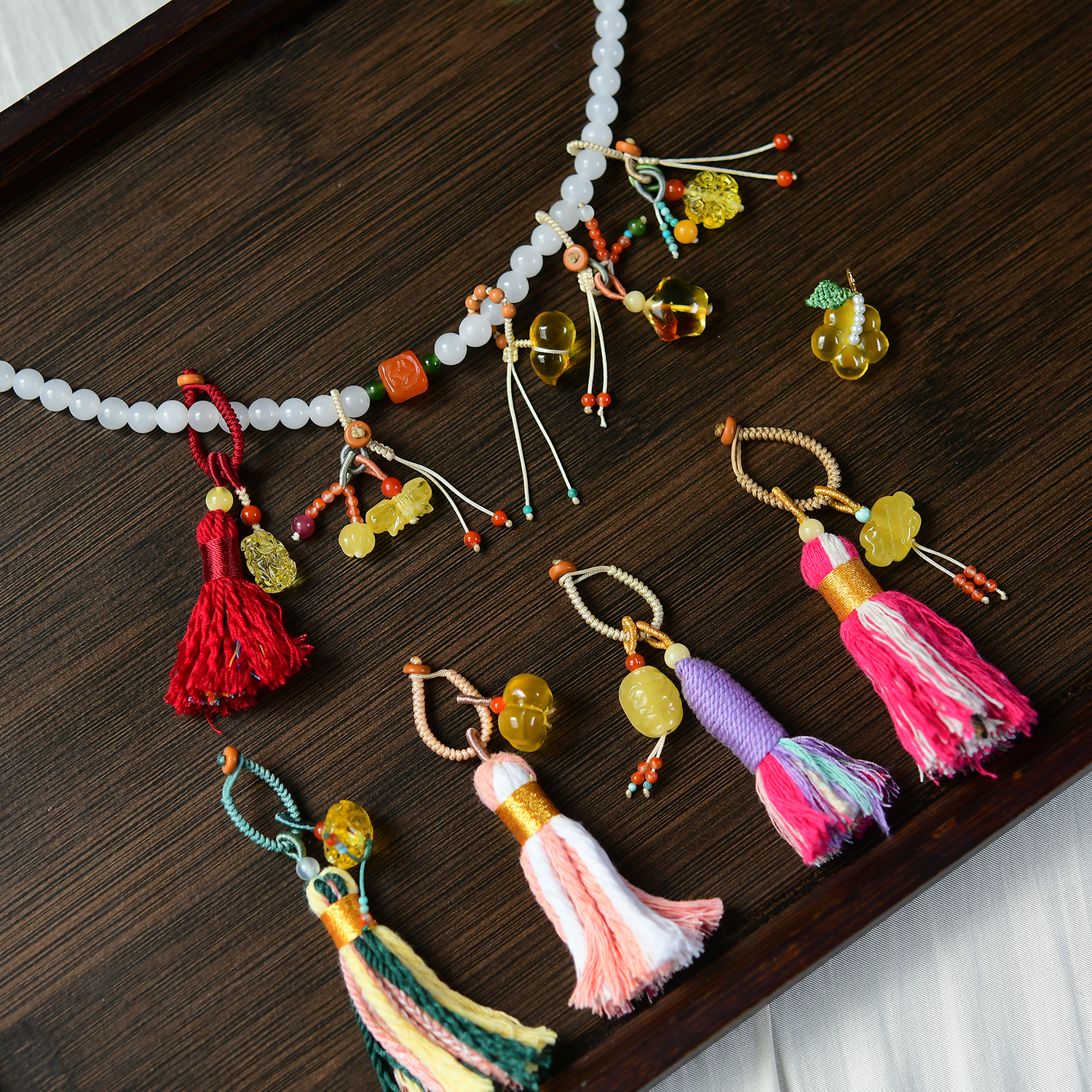 天然蜜蜡桂花南红花珀小滴溜吊坠手机链包挂钥匙扣手链  LH461