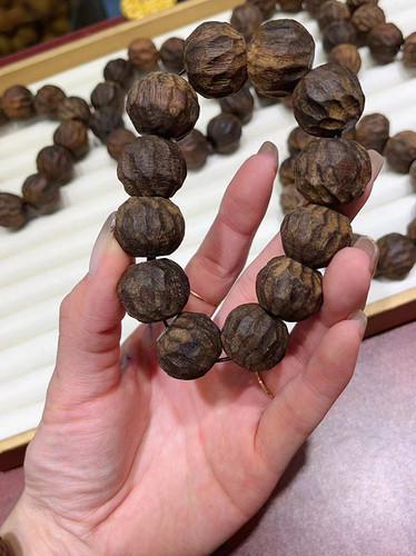 沉香锤纹珠大手串20mm