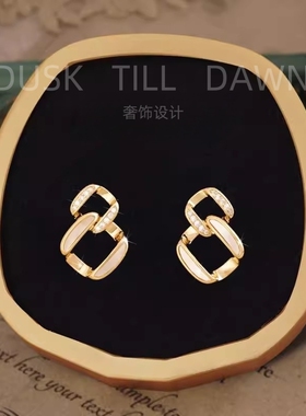 不规则几何贝母耳钉女2026新品