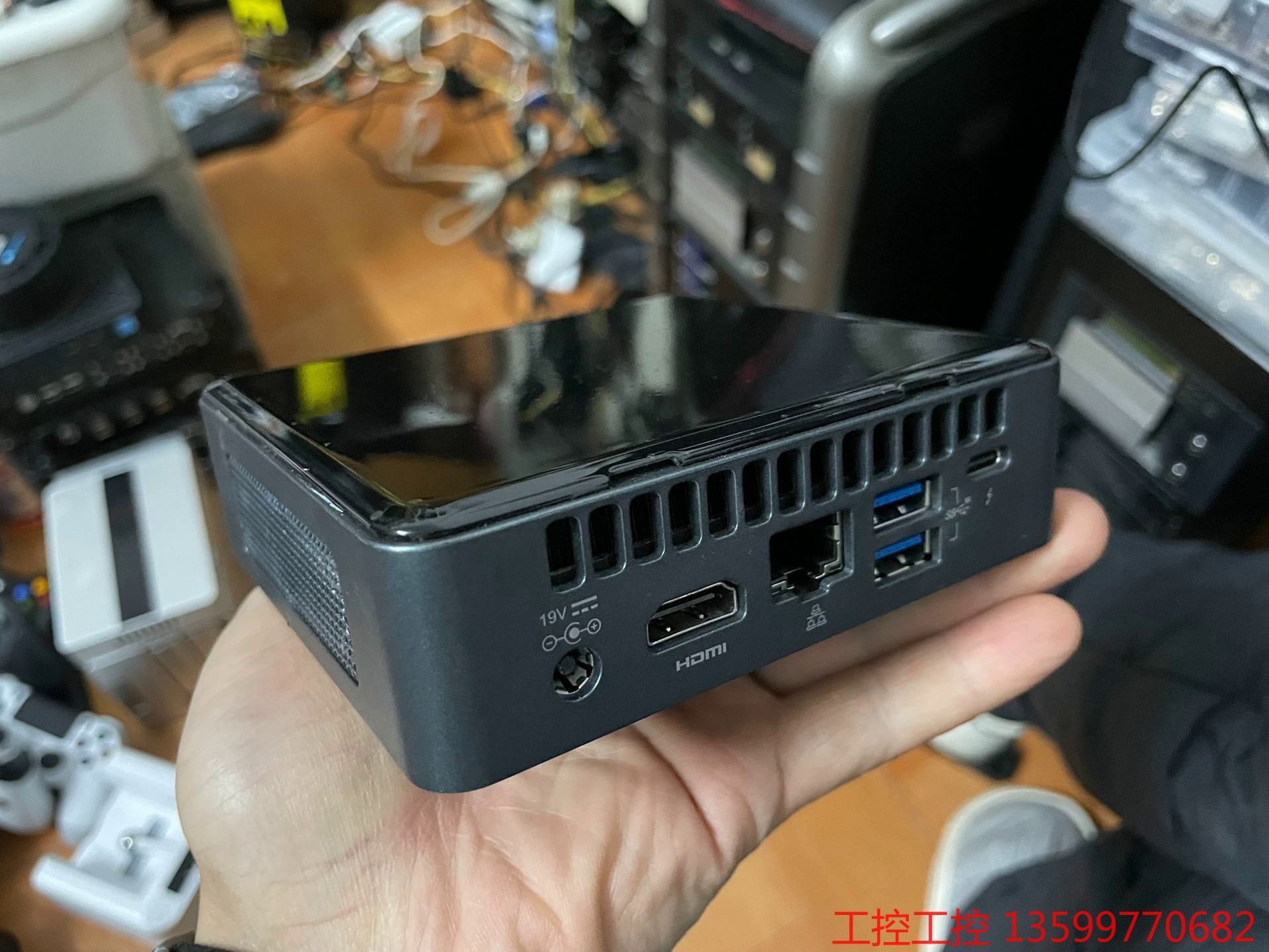 intel NUC8i3BEK超迷你主机，i3 8109处理议价产品