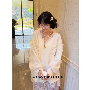 魔女MoNvKiKiPlus「露晞」大码微胖蕾丝V领毛毛打底衫#2036