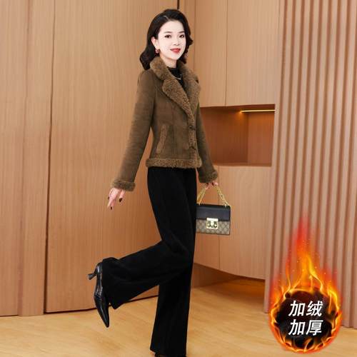 小香风羊羔毛上衣+裤子套装