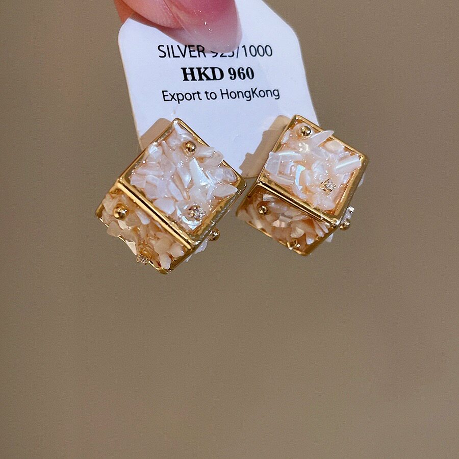 韩国东大门新款几何立体彩色碎贝壳镶钻耳环小众设计感简约耳饰女