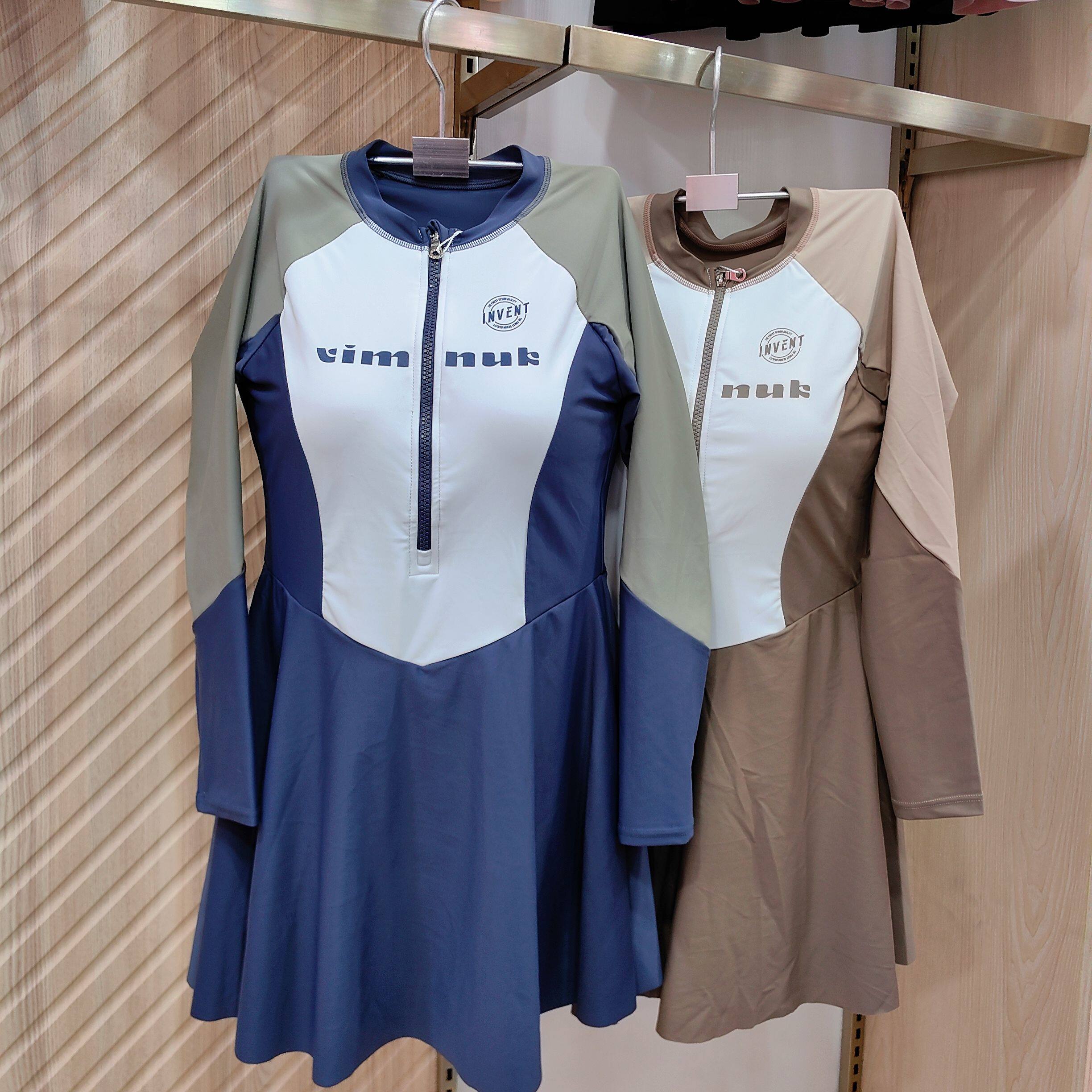 维佳诗新泳衣女连体裙式保守遮肚显瘦温泉防晒长袖练习带胸垫泳装