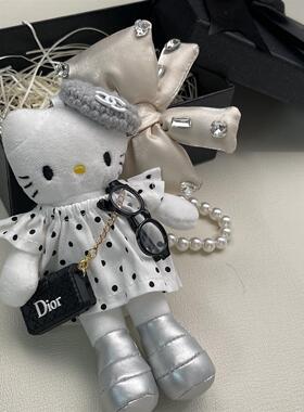 日本白色大小姐长腿kitty