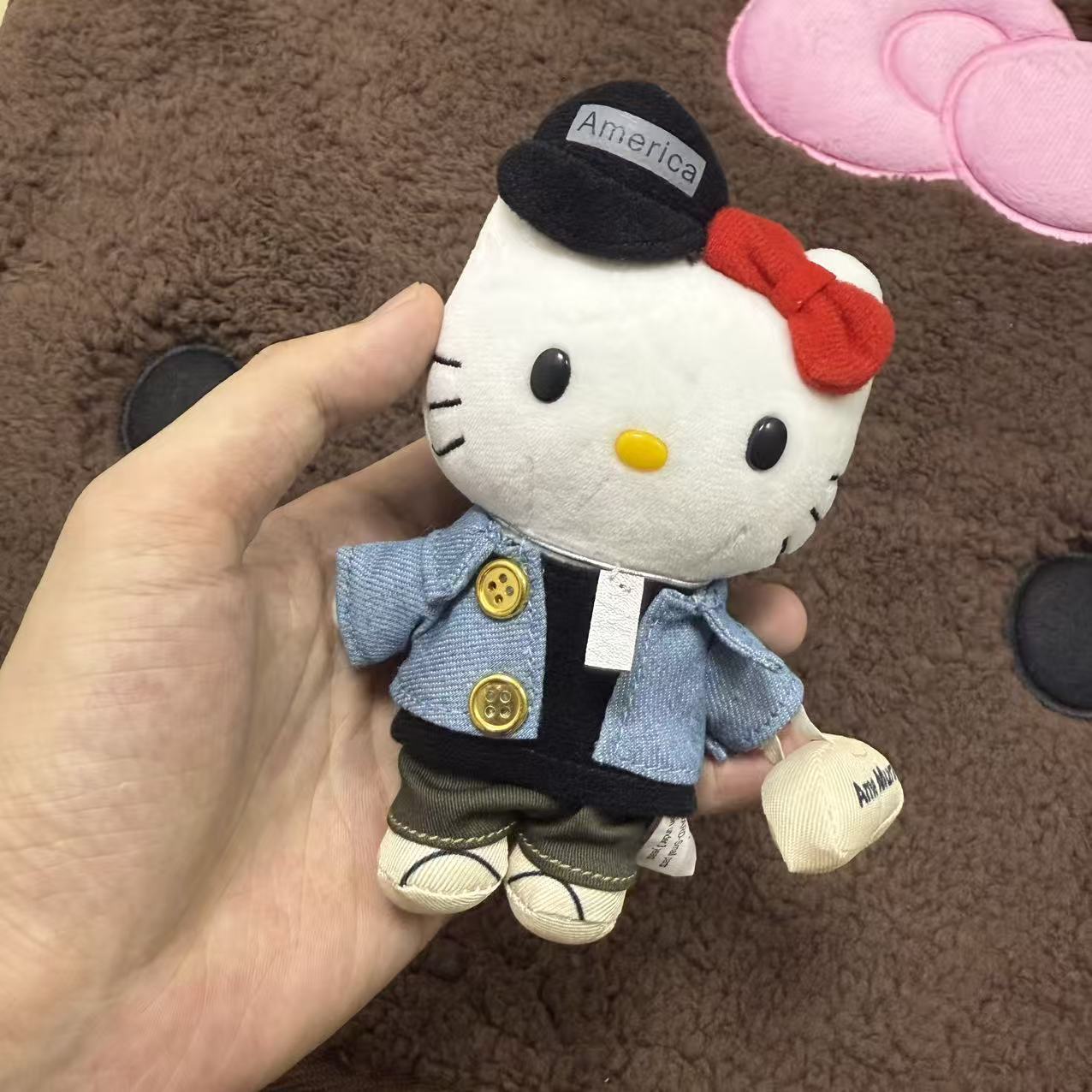 日本牛仔潮男哈喽kitty可