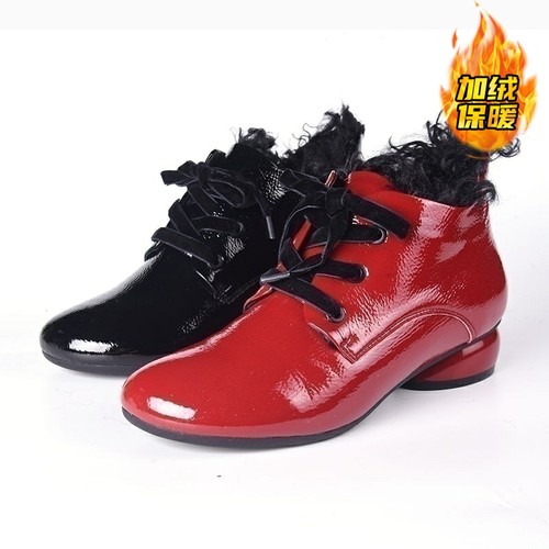 zuse皱漆皮红色毛毛高帮小短靴