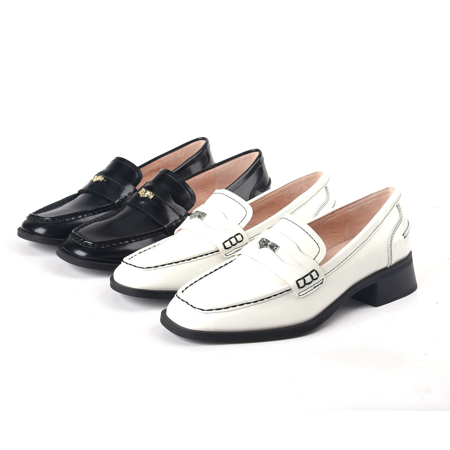 莱尔斯丹水钻方扣猫跟浅口单鞋