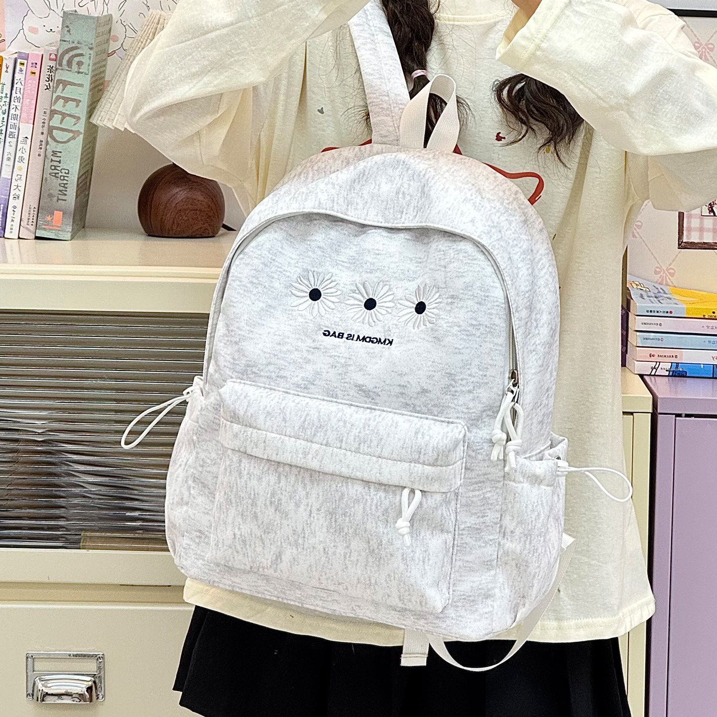 小雏菊刺绣儿童双肩包女学生书包减负轻便研学高颜值外出旅游背包
