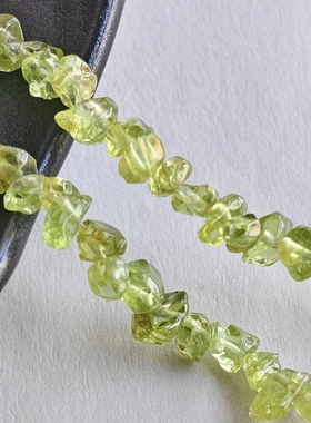 4*5mm天然橄榄石散珠不规则小石头有孔DIY手链配件手工串珠材料