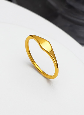 日韩不规则菱形光面戒指小众设计高级感简约冷淡风钛钢镀金指环女