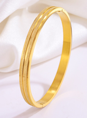 钛钢轻奢手镯满天星磨砂双条纹手镯女生高级感不掉色时尚百搭手环