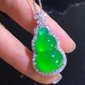 本命年绿玉髓葫芦吊坠正阳绿玛瑙镶嵌媲美翡翠一手礼物