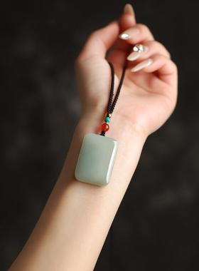 本命年和田玉青玉平安无事牌小吊坠单坠女玉坠玉佩男款玉石项链挂