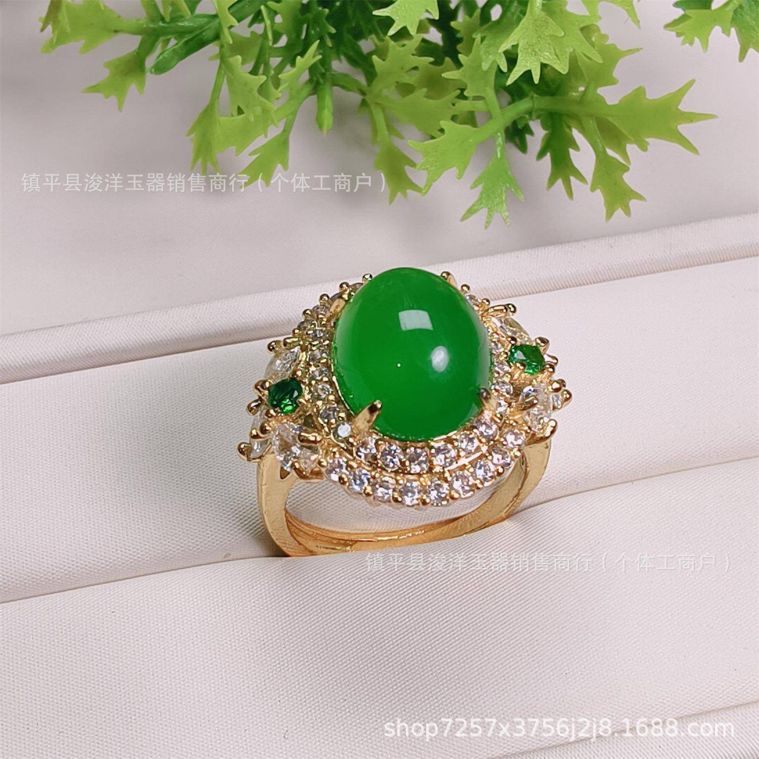 本命年阳绿玉髓戒指银镶嵌媲美翡翠高冰种翡翠绿女款豪华镶嵌活口
