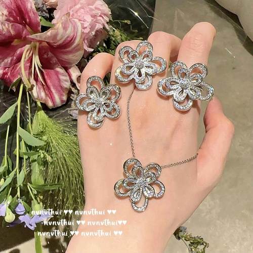 本命年雷克雅末克花朵宝石项链富丽堂皇小花花大克拉锆石耳环礼物