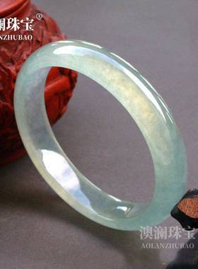 本命年石英岩手镯翡翠色玉高冰种浅绿飘花正阳绿通透玉镯礼物