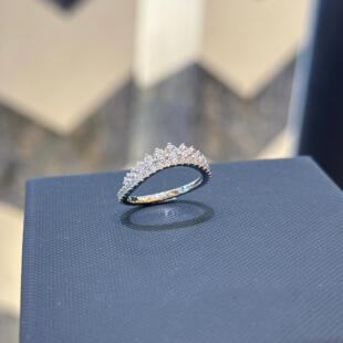 本命年S925纯银女王桂冠满钻小皇冠戒指女精致微镶月亮钻戒优雅指