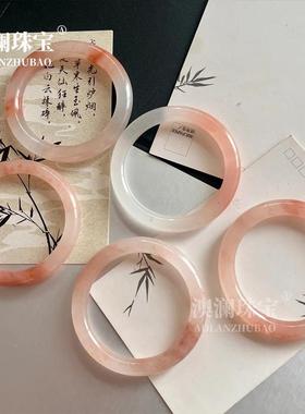 本命年丝玉桃花酿手镯粉色胖圆条手镯高级感美人镯飘花手镯礼物