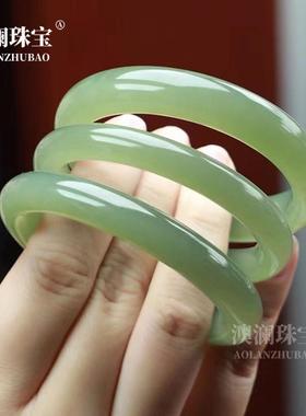 本命年和田玉湖水绿色古青料阿富汗玉石手镯晴水料复古圆条玉石镯