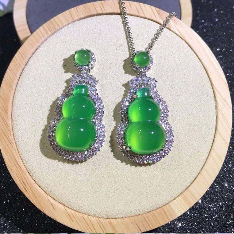 本命年高冰玉髓925银镶嵌绿玉髓时尚满转葫芦吊坠毛衣链挂件礼物